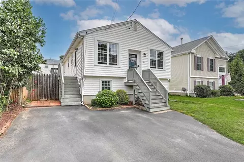 28 Plant St, Cumberland, RI 02864