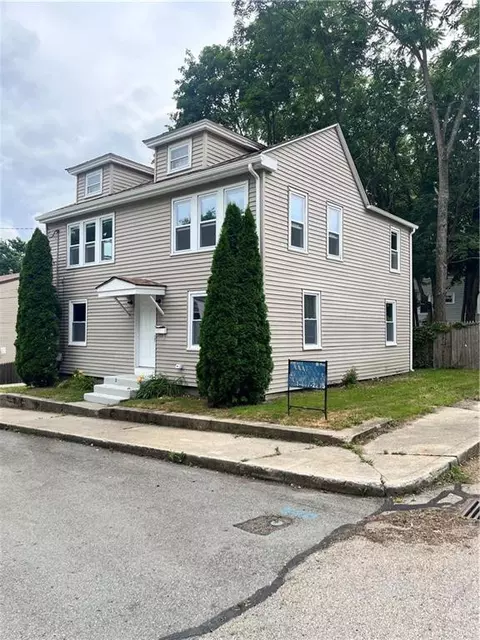 22 Agnes St, West Warwick, RI 02893