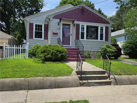 178 Sisson St, Providence, RI 02909