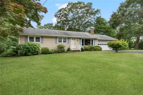 185 Sunnybrook Dr, North Kingstown, RI 02852