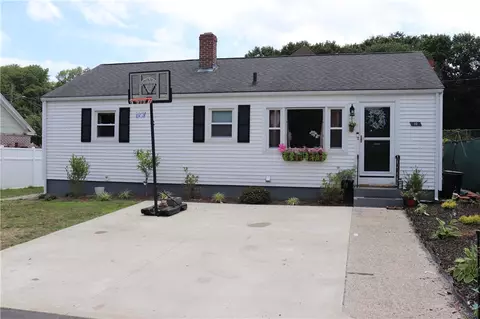 10 Park Way, Manville, RI 02838