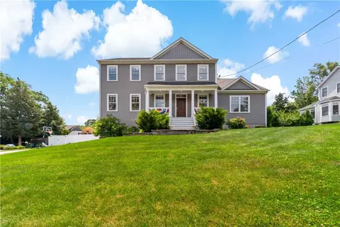 54 Michael Dr, Bristol, RI 02809