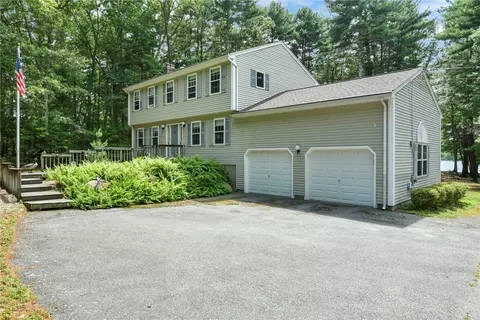 6 Ferris Dr, Coventry, RI 02816