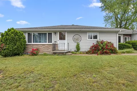 6 Angell St, Woonsocket, RI 02895