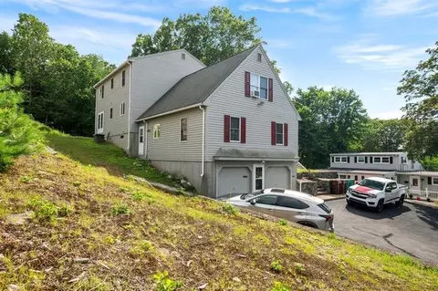 215 Manila Ave, Woonsocket, RI 02895 photo 3