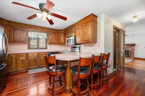 215 Manila Ave, Woonsocket, RI 02895 photo 6