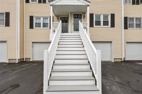 47 Morgan Ave #61, Johnston, RI 02919