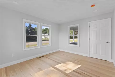 Living - 3 Riverview Ave, Westerly, RI 02891 photo 1 of 4