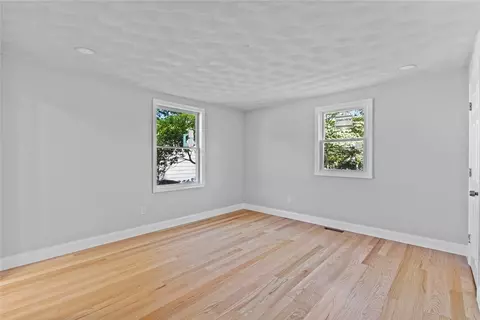 Bedroom - 3 Riverview Ave, Westerly, RI 02891 photo 1 of 3