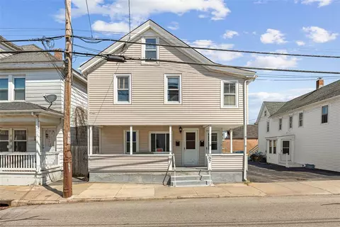 67 Pleasant St, Westerly, RI 02891