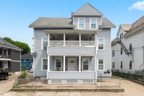 129 Cleveland St, Central Falls, RI 02863