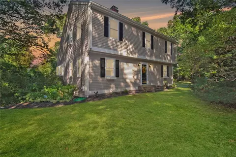 60 Tower Hill Rd, Tiverton, RI 02878
