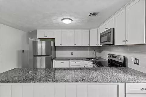 Kitchen - 190 White Ave, Warwick, RI 02889 photo 3 of 3