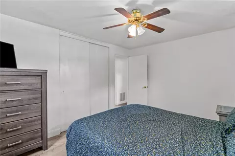 Bedroom - 190 White Ave, Warwick, RI 02889 photo 3 of 3
