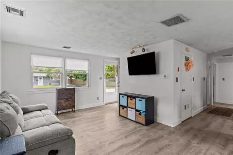 Living - 190 White Ave, Warwick, RI 02889 photo 2 of 2
