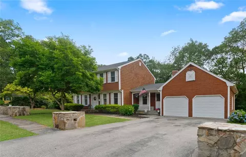 85 N Cobble Hill Rd, Warwick, RI 02886