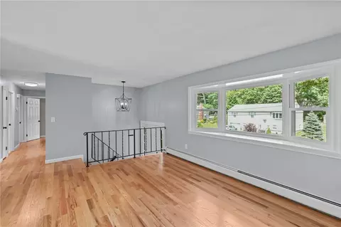 Living - 7 Antony Ave, Bristol, RI 02809 photo 1 of 8