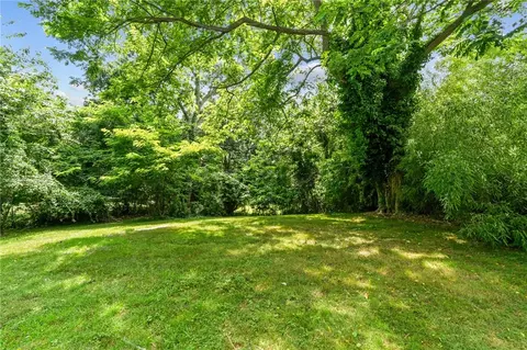 Exterior - 7 Antony Ave, Bristol, RI 02809 photo 7 of 10