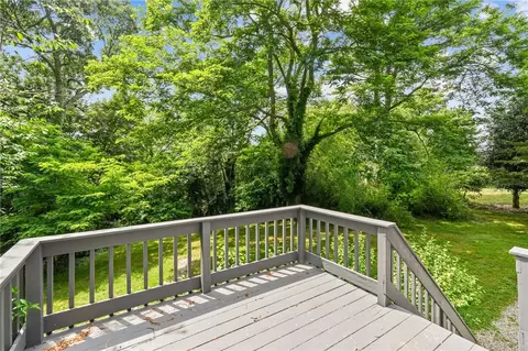 Exterior - 7 Antony Ave, Bristol, RI 02809 photo 6 of 10