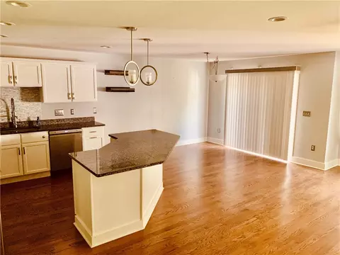 Living - 724 Centerville Rd #6, Warwick, RI 02886 photo 4 of 4
