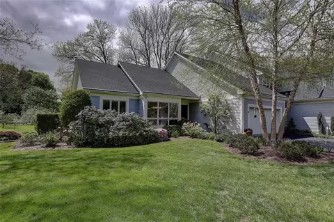 38 Bagy Wrinkle Cv, Warren, RI 02885