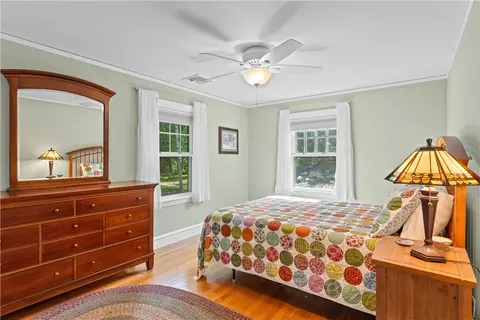 Bedroom - 237 Highland Ave, Warwick, RI 02886 photo 3 of 7