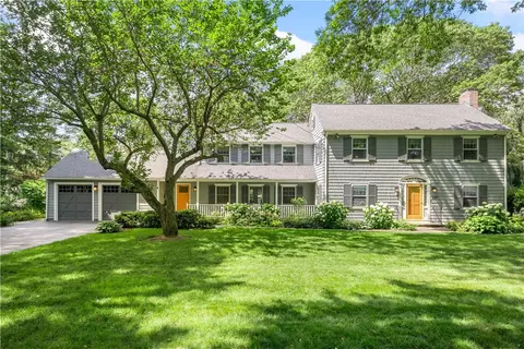 237 Highland Ave, Warwick, RI 02886