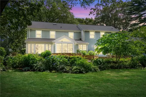 Exterior - 237 Highland Ave, Warwick, RI 02886 photo 4 of 13