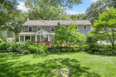 Exterior - 237 Highland Ave, Warwick, RI 02886 photo 6 of 13