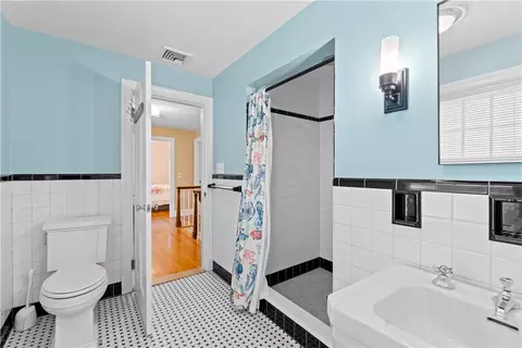 Bath - 237 Highland Ave, Warwick, RI 02886 photo 5 of 5