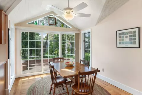 Dining - 237 Highland Ave, Warwick, RI 02886 photo 3 of 3