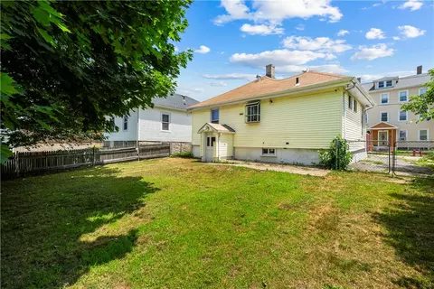 63 Loring St, Woonsocket, RI 02895 photo 18