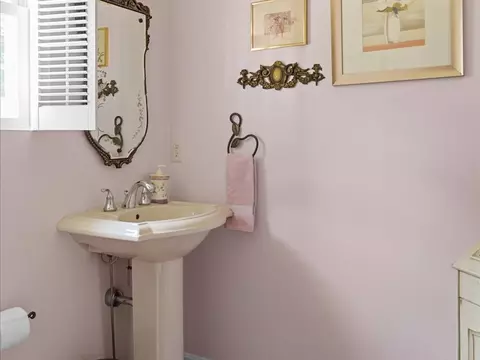Bath - 13 Gallup St, Westerly, RI 02891 photo 6 of 6