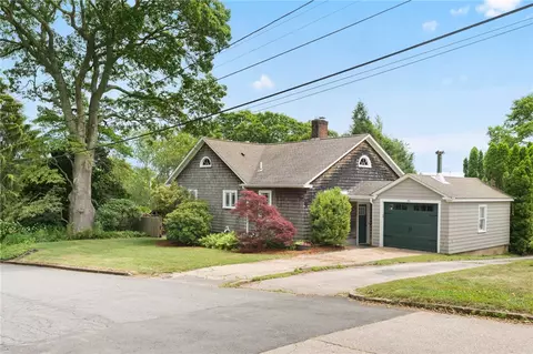 80 Highland Ave, South Kingstown, RI 02879