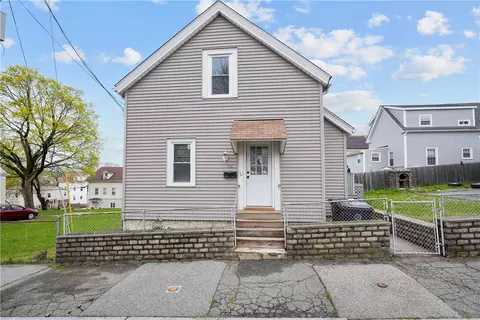 136 Juniper St, East Providence, RI 02914
