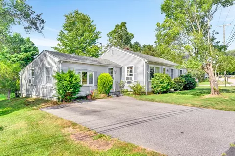Exterior - 24 Schoolhouse Rd, Warren, RI 02885 photo 7 of 7