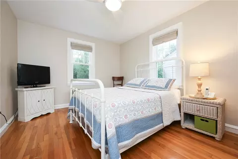 Bedroom - 72 Audubon Rd, Warwick, RI 02888 photo 1 of 2