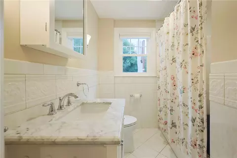 Bath - 72 Audubon Rd, Warwick, RI 02888 photo 1 of 1