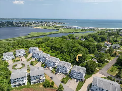 100 Algonquin Rd #13, Narragansett, RI 02882
