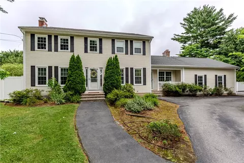 11 Greenbrier Rd, Greenville, RI 02828