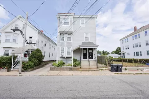 10 Walnut St, East Providence, RI 02914