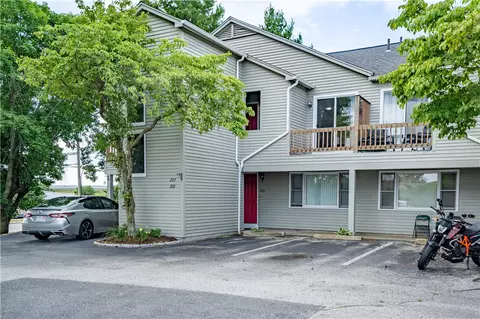 10 East St #207, Cranston, RI 02920