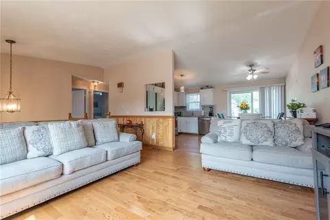 14 Gateway Ct, Warwick, RI 02889 photo 8