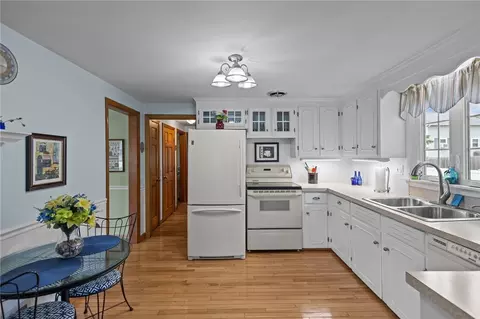 57 Everleth Ave, Warwick, RI 02888 photo 2