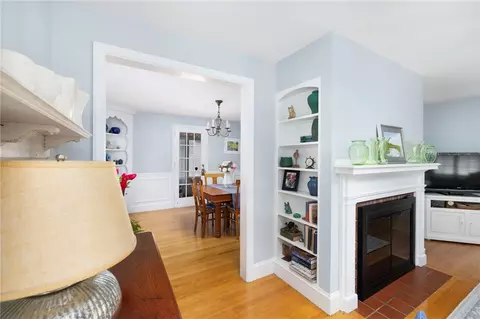 Entry Way - 221 Trinity St, Warwick, RI 02886 photo 1 of 5