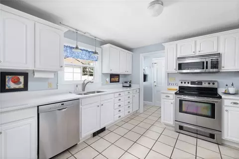 Kitchen - 221 Trinity St, Warwick, RI 02886 photo 3 of 5