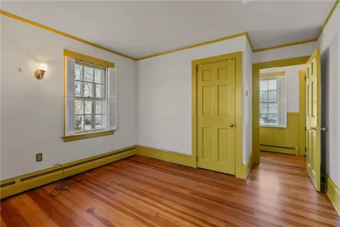 237 Commonwealth Ave, Warwick, RI 02886 photo 21