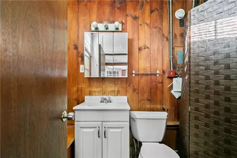 237 Commonwealth Ave, Warwick, RI 02886 photo 36