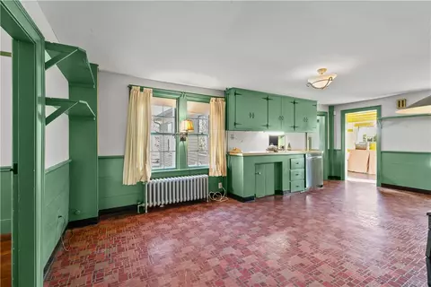 237 Commonwealth Ave, Warwick, RI 02886 photo 12