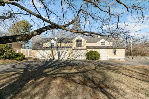 237 Commonwealth Ave, Warwick, RI 02886 photo 8
